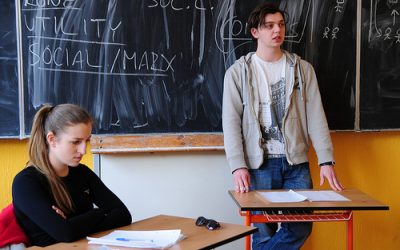 Mali by školy rozhodovať o špeciálnych triedach pre rómskych žiakov?